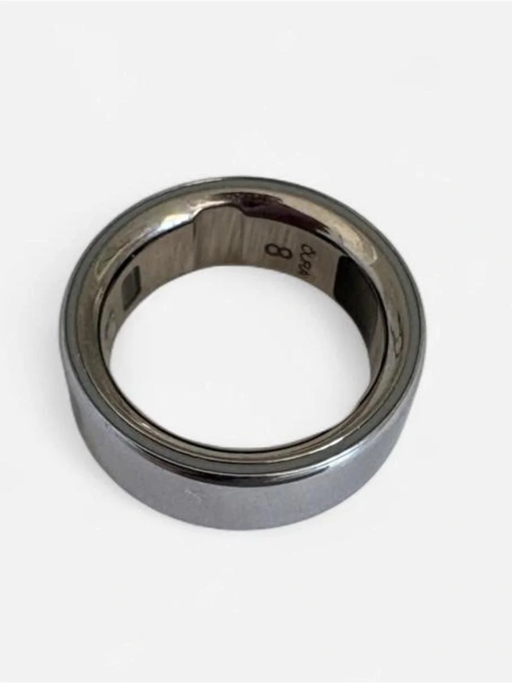 Oura Silver ring with Charging Dock with Charger